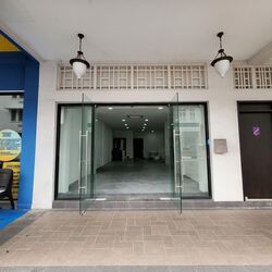 Hamilton Road (D8), Retail #572598901